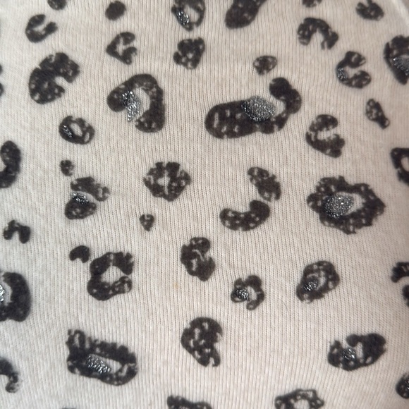 Democracy white sweater medium sparkly gray silver leopard print glam holiday - Picture 5 of 12